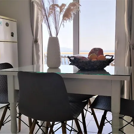 דירה Ionian View *