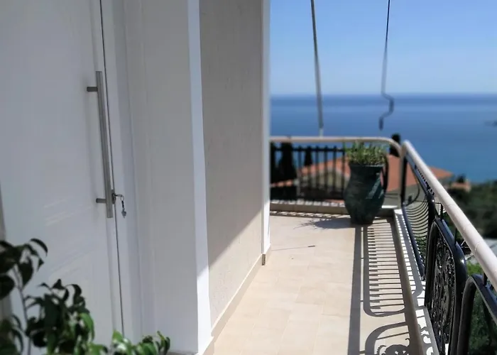 Lägenhet Ionian View